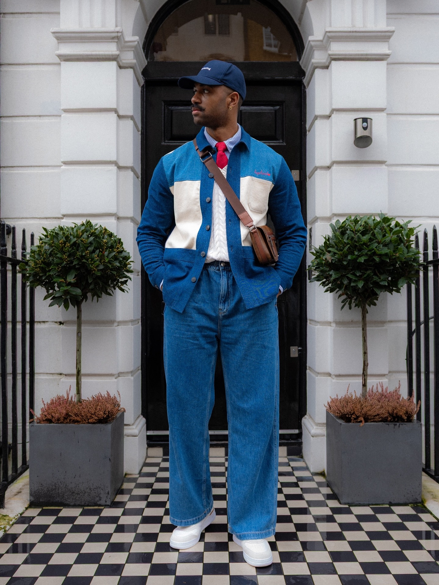 Moneyfesting the life I prayed for. 

Personalised Jacket - @octobre_editions ❤️

How’s the fit looking? 

#denimondenim #UKFashionCreator #preppyfashion #MensStyleDaily #IvyStyle