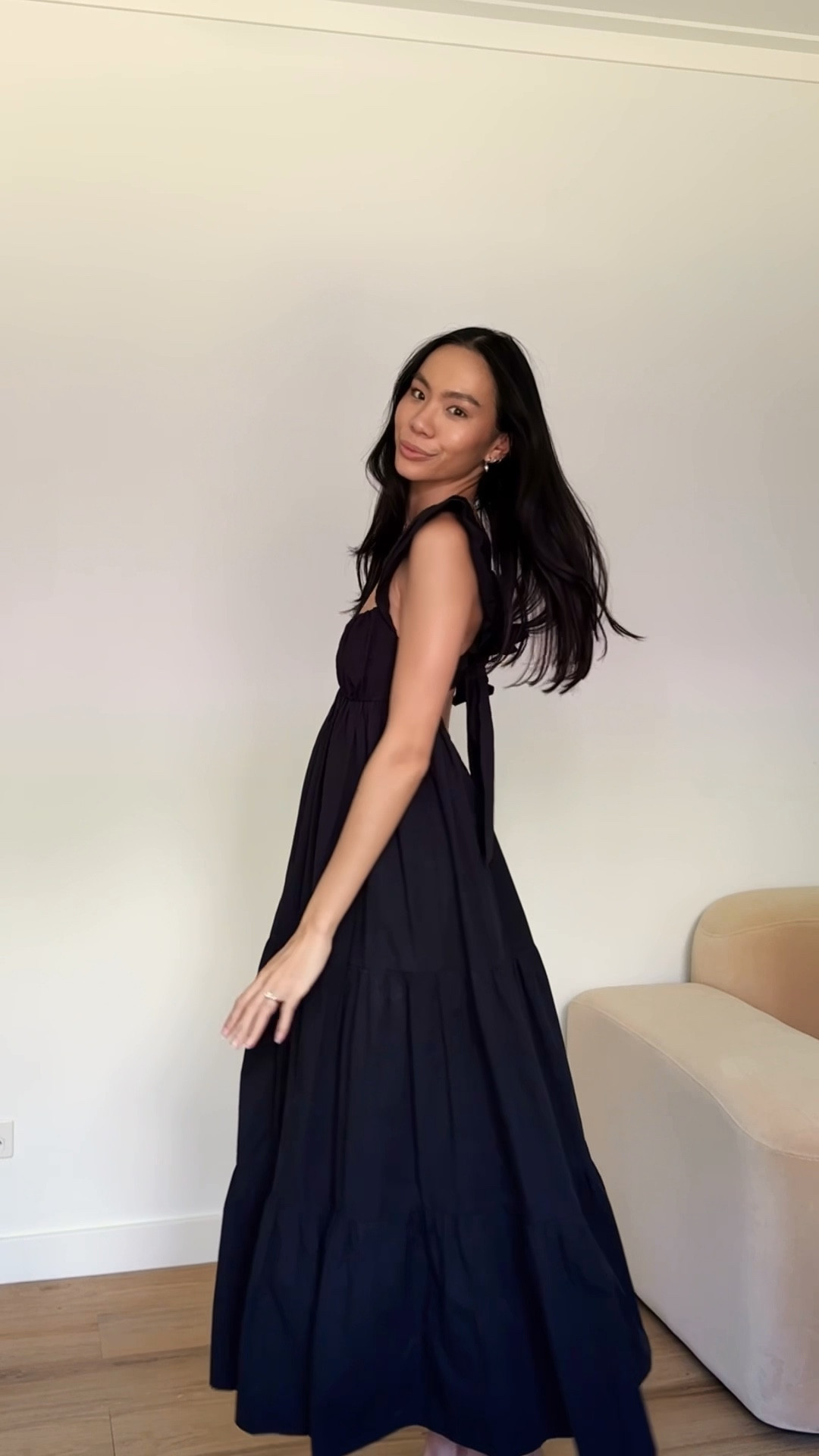 loves a girly romantic maxi dress on the weekend + transition outfit check 🍸

exact dress sold out: brienne midi dress from showpo, linked similar alternatives for you x

#LTKdresses #LTKaustralia #LTKautumn