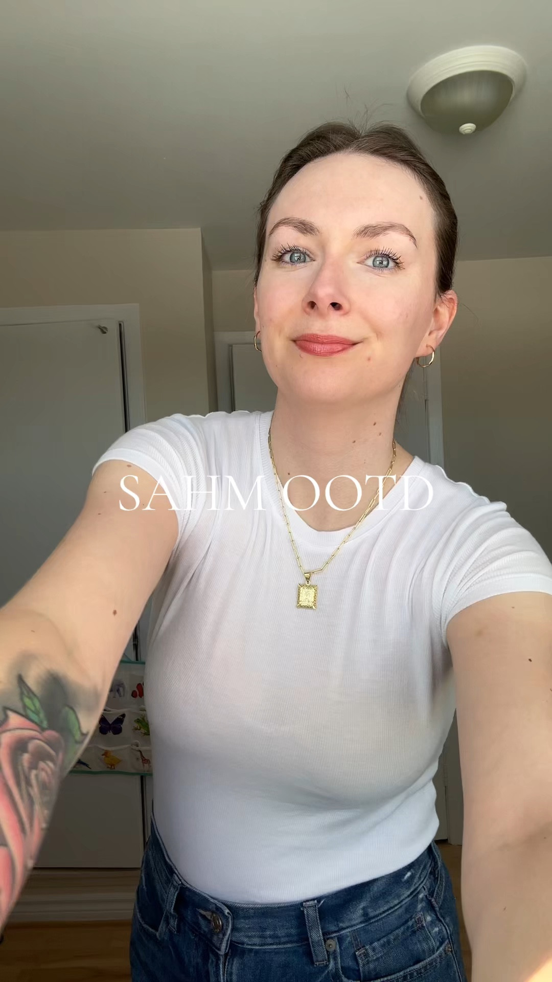 Stay at home mom outfit | sahm ootd | stay at home mom style | casual mom style 

#LTKmidsize #LTKstyletip #LTKfindsunder50