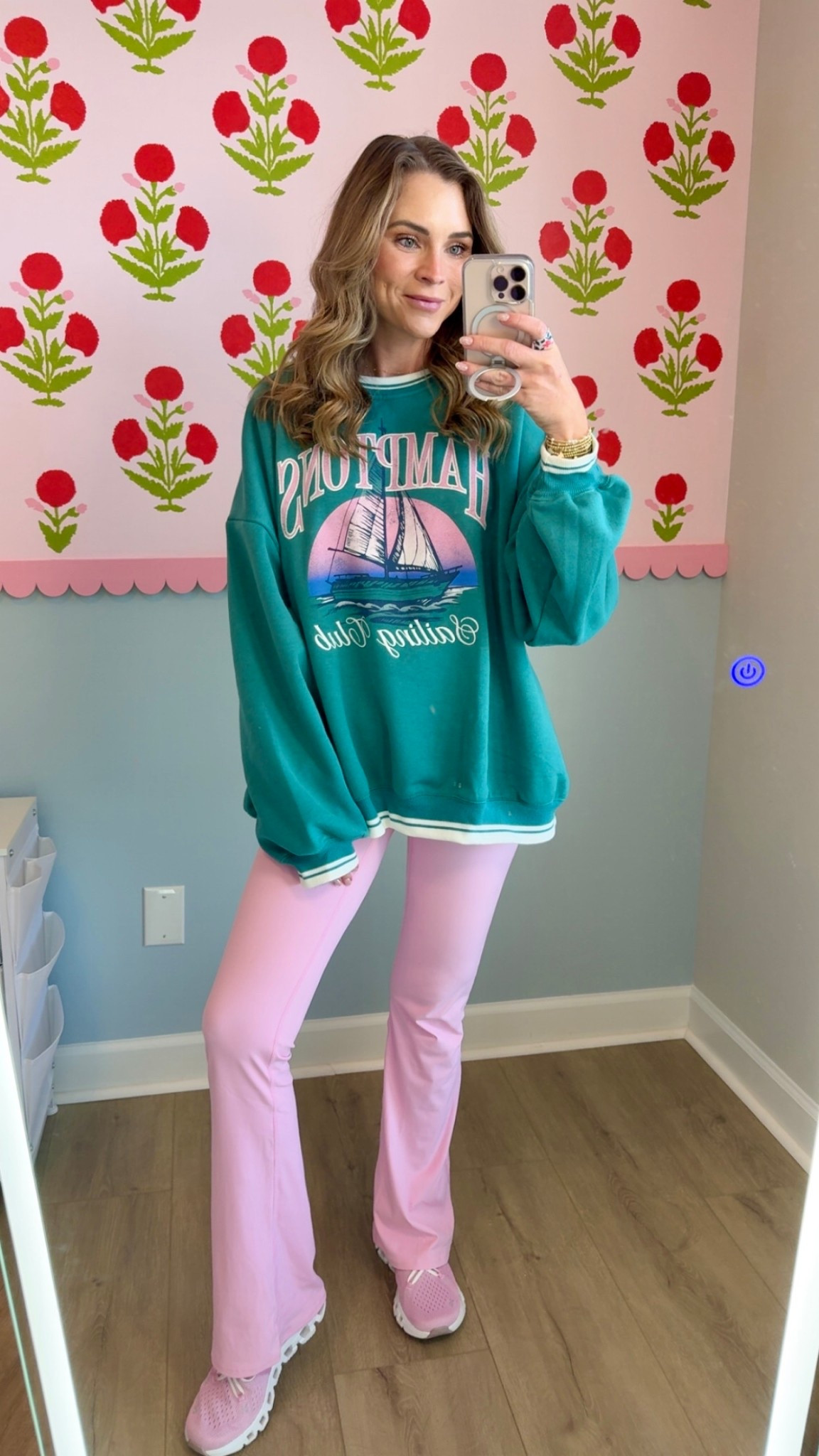 Did yall know Limited Too made women’s clothes? 👀😆 me neither until I saw these at Sam’s! They are so cute! Meant to give that “vintage” vibe. I usually wear a small and I sized up to an XL for an oversized fit and to wear with leggings! Super soft and lightweight! 

#LTKmomlife #LTKFindsUnder50 #LTKootd