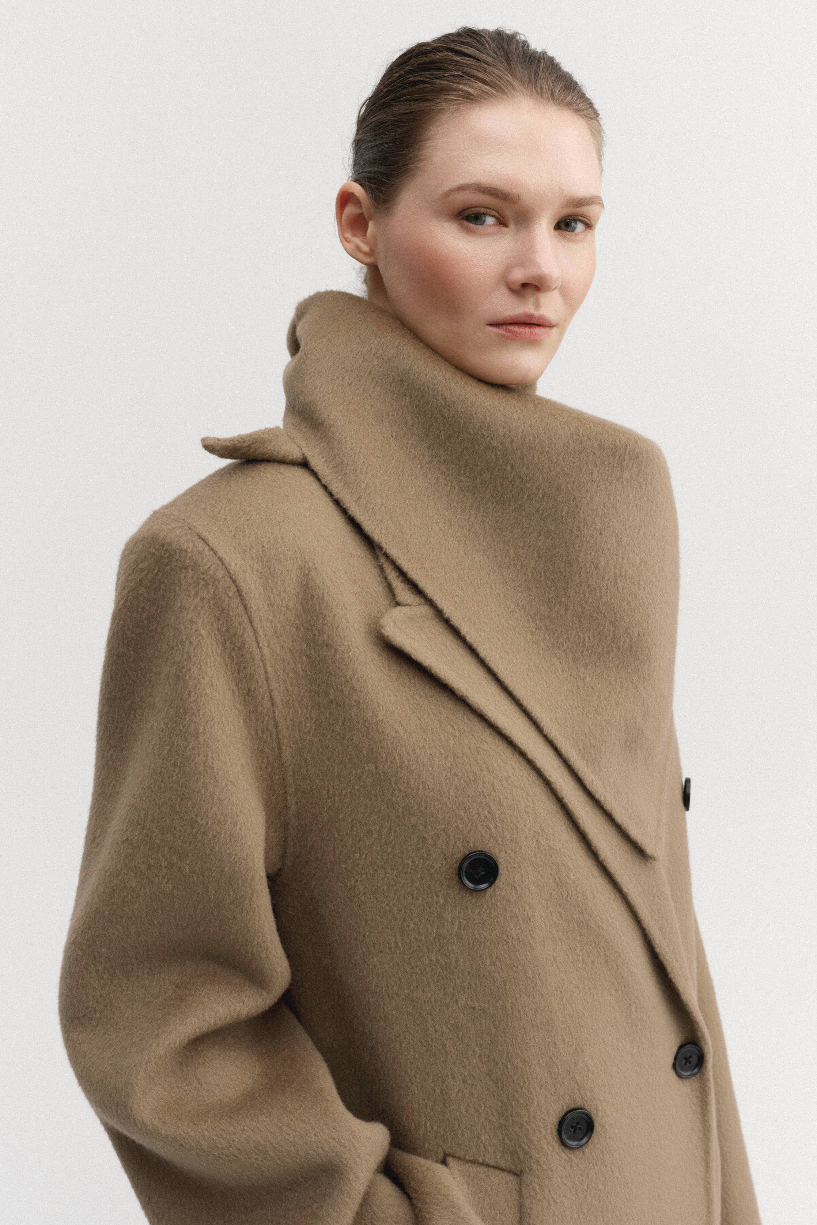 Miley Triangle Scarf, tan | Almada Label