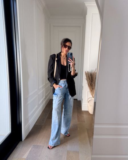 Love these slouchy cargo jeans! Grab them during the Shopbop sale! I sized up to a 26! 
Code: STYLE
Code for blazer: LUCy20 



Shopbop, sale, denim, cargo, slouch, comfortable 

#LTKover40 #LTKstyletip #LTKsalealert