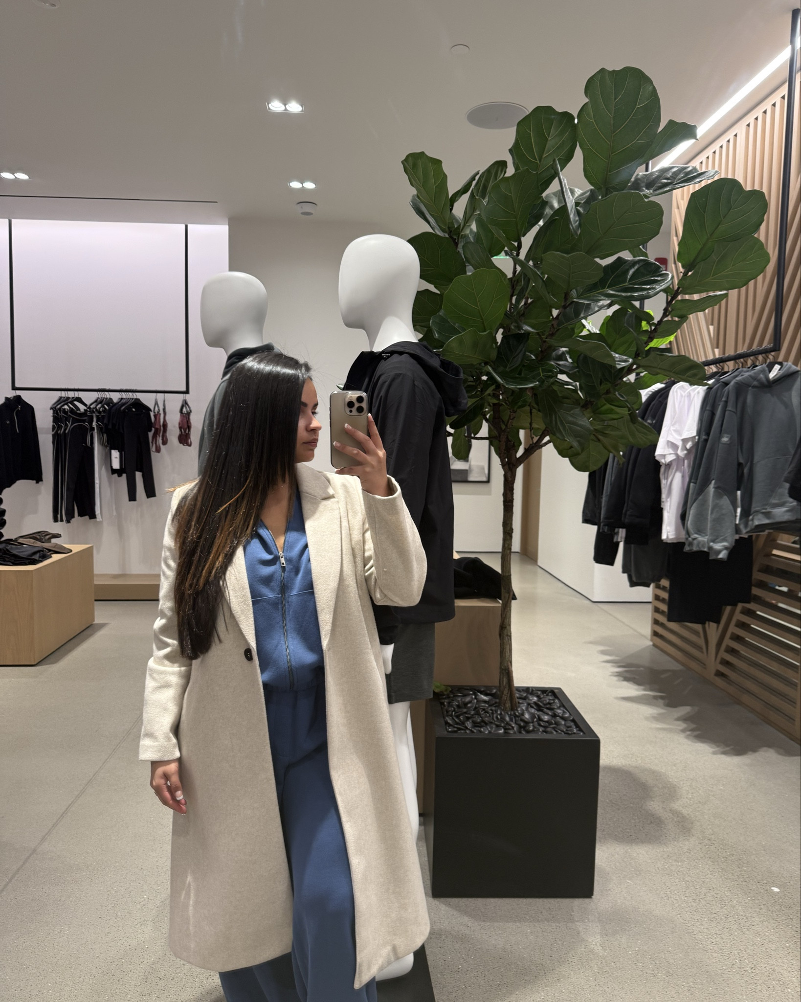 Comfy but chic 👟 

#LTKFindsUnder100 #LTKMidsize #LTKStyleTip