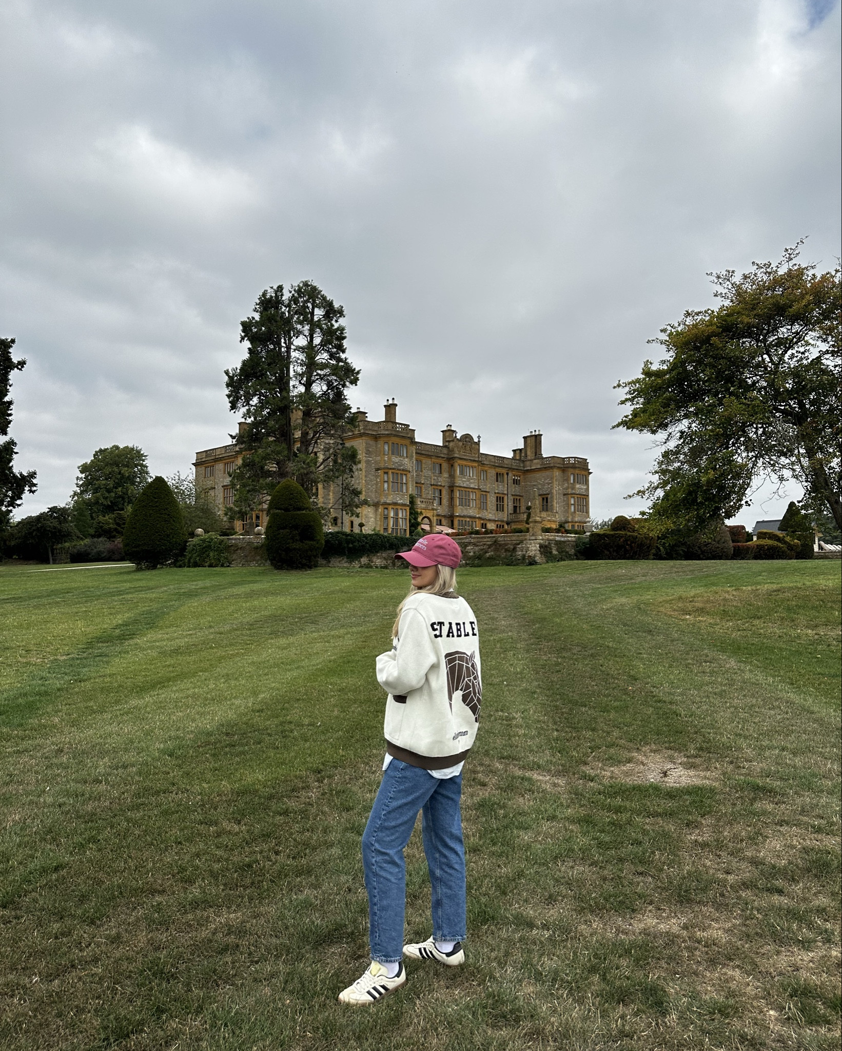 My go to Sunday casual outfit! 🤎 obsessed with this oversized bomber stable sweater from ELLANDEMM 

#LTKSeasonal #LTKStyleTip