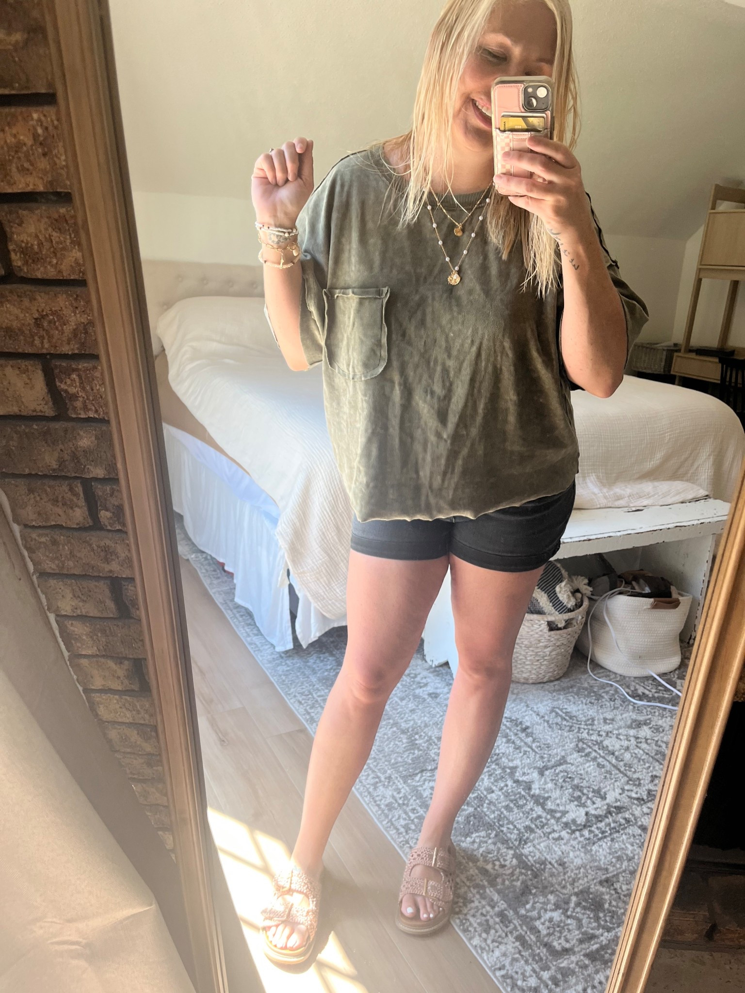 Comfy summer mom outfit 

#LTKStyleTip #LTKMidsize #LTKSeasonal