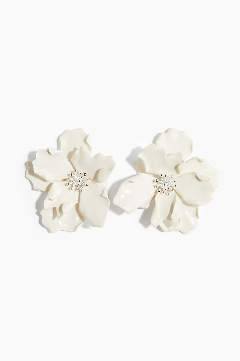 Flower-shaped earrings | H&M (UK, MY, IN, SG, PH, TW, HK)