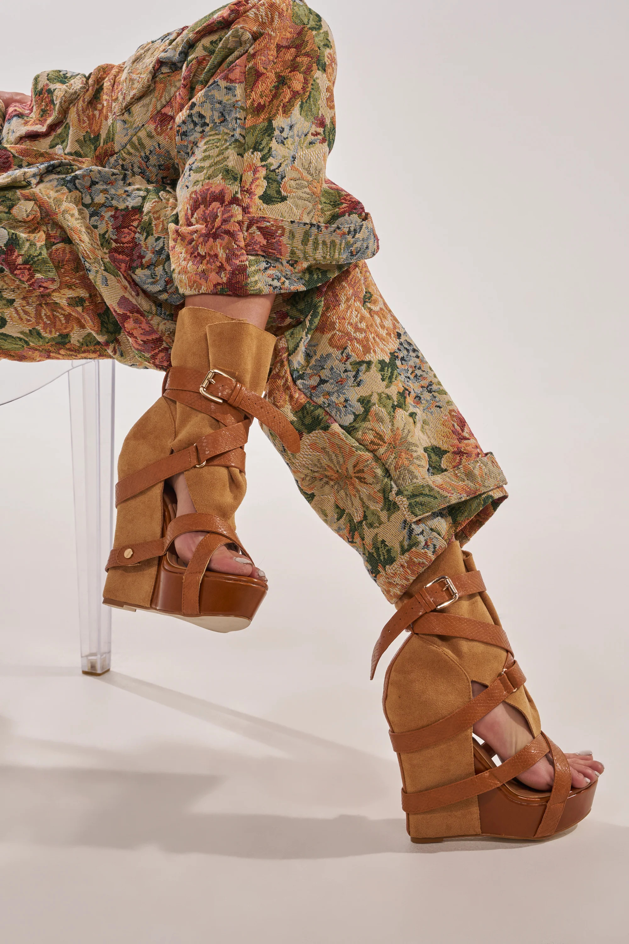 AZALEA WANG ROTHKO WEDGE SANDAL IN CAMEL | AKIRA