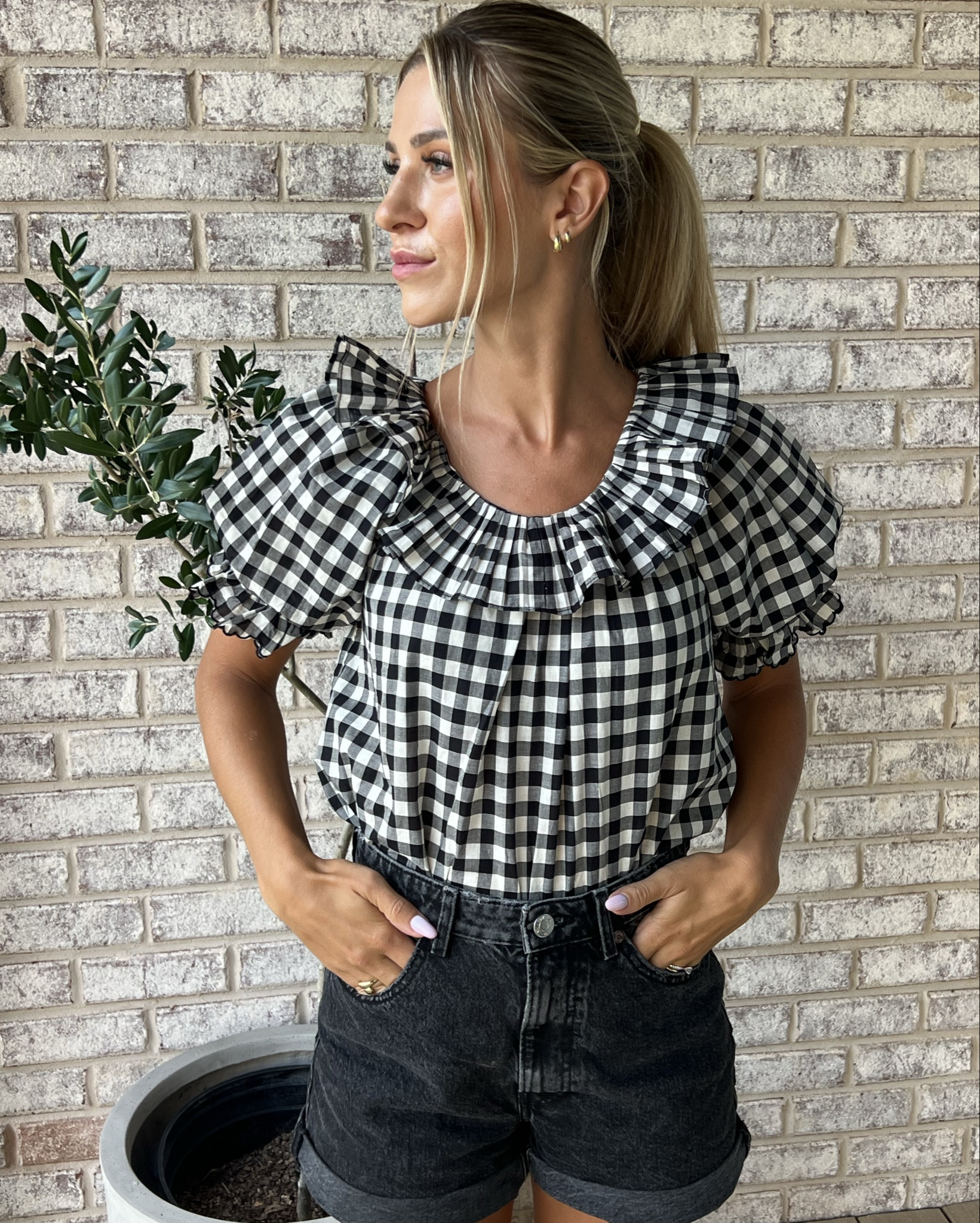 Some outfits links, sadly my top is from tjmax and I can’t find it online so I linked a few similar options and the shorts are Zara- I’ve attached a photo of the product as Zara won’t let me tag them here. 