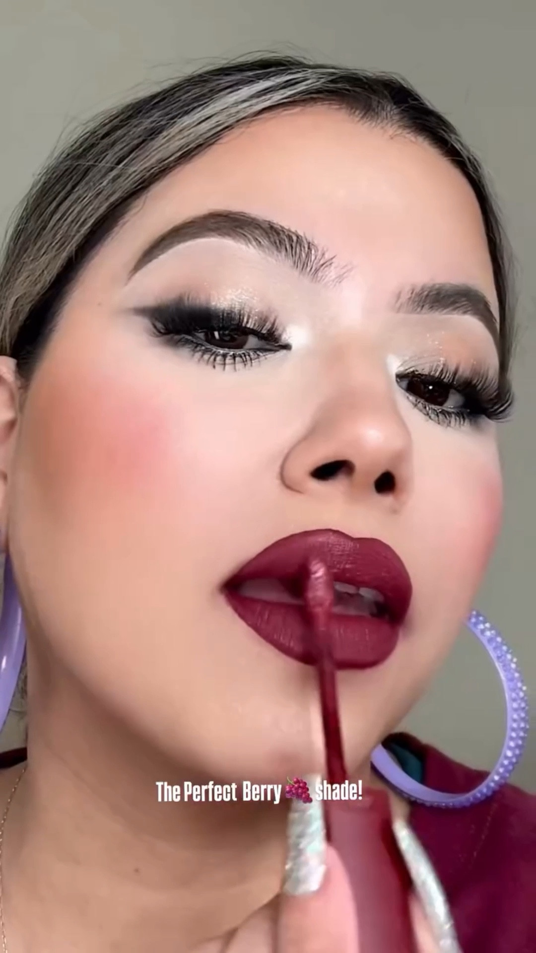 🍇 The perfect drugstore berry shade @lorealparis infallible matte , my go-to shade from summer to sweater weather. 🧥💄:: #lorealinfallible

Comment “Fall” to get the 🔗 sent to you DM 💭

#loreal #lorealinfallible #labiales #lipstick #fall #drugstoremakeup