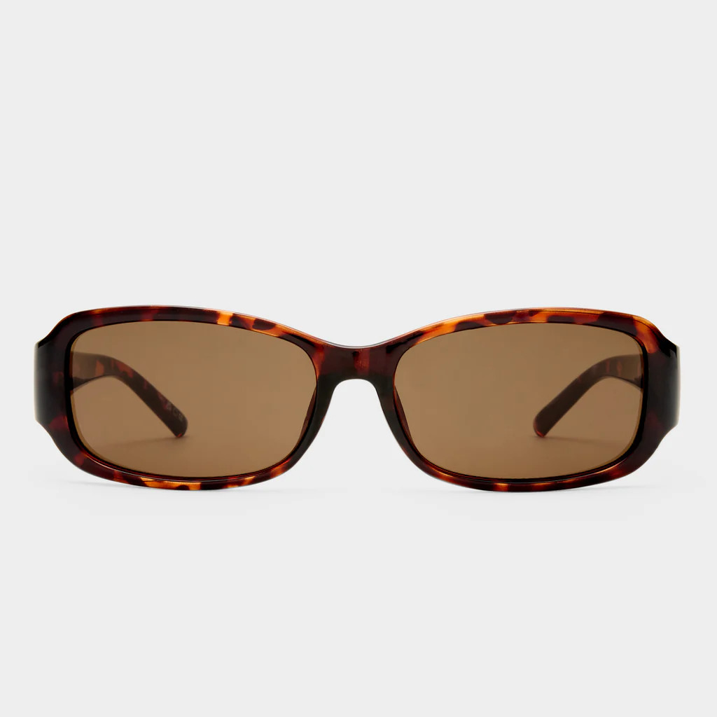 GIGGLEMUG | TORT | Le Specs UK