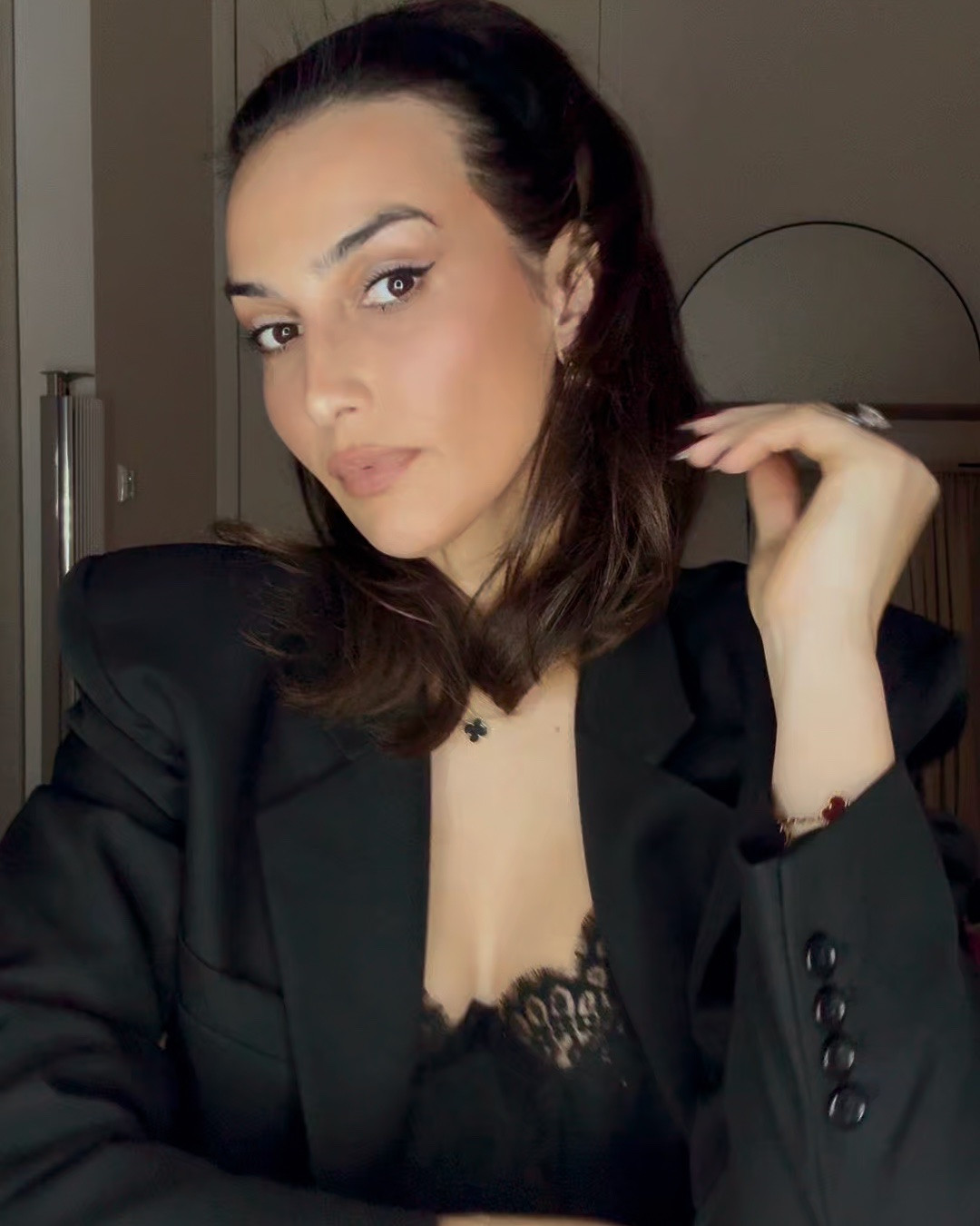 All black. 90’s energy. 🖤

Black leggings, an oversized blazer, and sharp heels — clean, powerful, effortless.
Hair band + voluminous ponytail, soft glam skin and a bold eyeliner to finish the look.

Minimal color. Maximum attitude.

My coat is Kiton and top from older Dolce & Gabbana Collection,but I have linked some alternatives 

#LTKBeauty #LTKootd #LTKgrwm