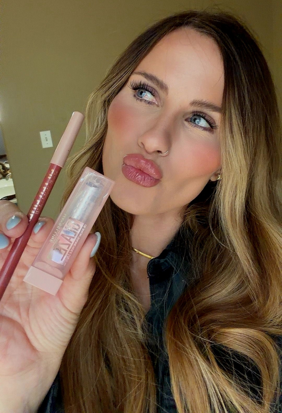 My lip combo go to this spring 🌷

Oil Balm- Berry Haze 
Liner- Out Of Line

#LTKBeauty #LTKgrwm #LTKmomlife