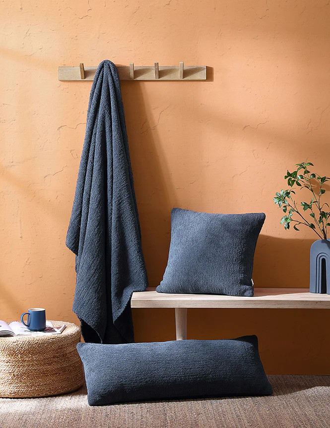 Snug Throw | Sunday Citizen