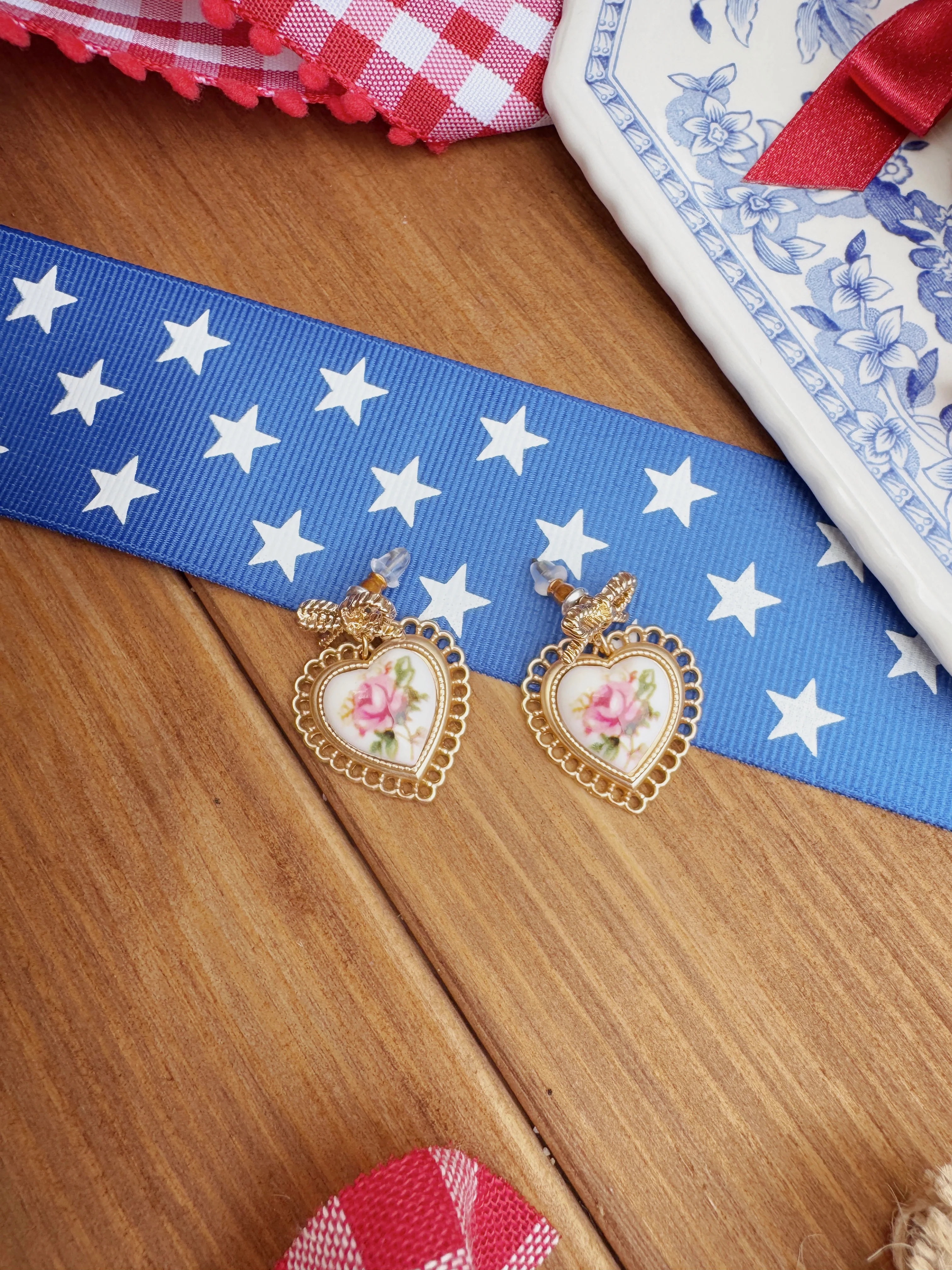 ROSE CERAMIC PORCELAIN BOW DROP EARRINGS | Shop Your Darling Style