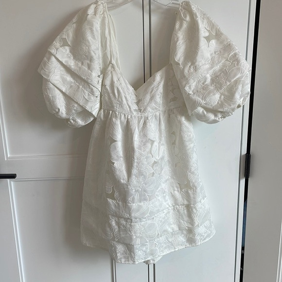 For love and lemons Evelyn babydoll dress in ivory with pockets | Poshmark