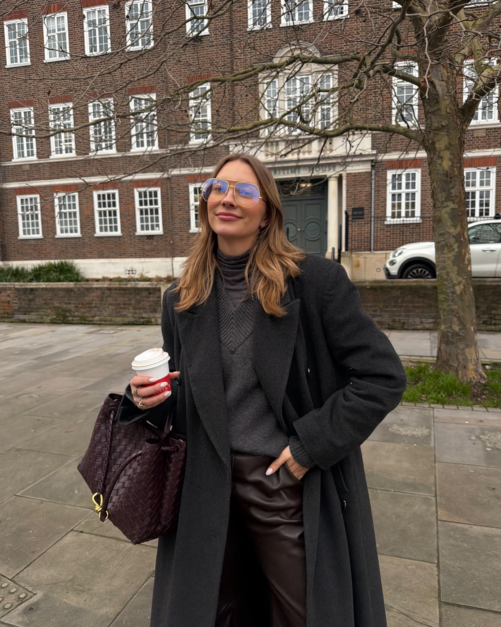 Yesterdays outfit 
Uniqlo heat tech roll neck
Grey maxi coat
Zara v neck jumper 
Zara leather trousers 