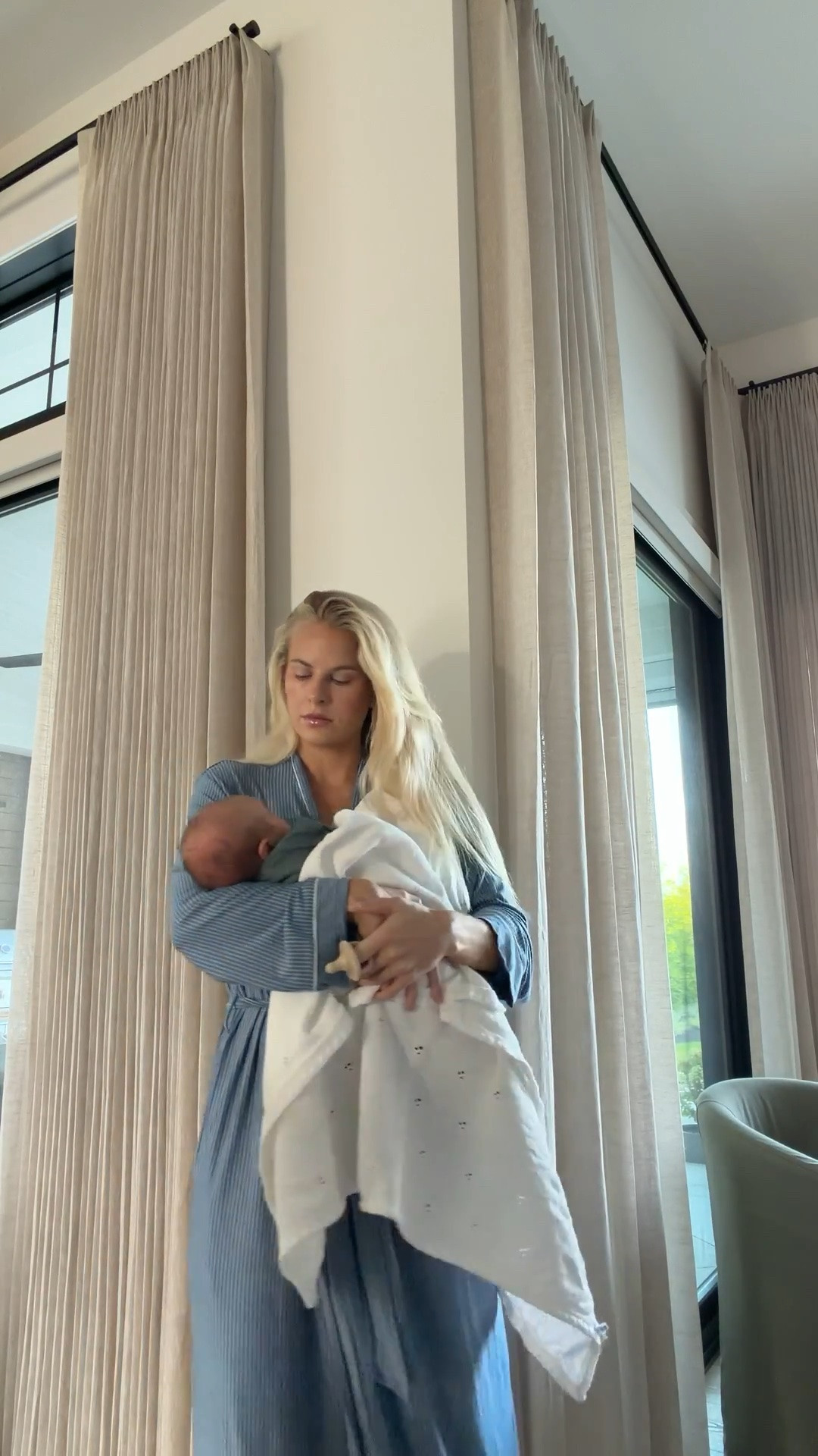 SIZE: medium in robe! #kathleenpost

Newborn baby, newborn phase, postpartum

#LTKmomlife #LTKBaby