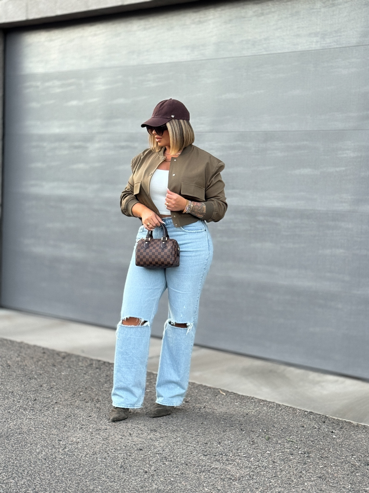 Jeans 31 L 
Tank L 
Jacket L 
Booties 11 I sized up 
Looking for new perfume to try? Try this one ! It’s my everyday go to, SO GOOD ! 
Use code shayna10 on necklace to save $
Lip liner - shade natural 
Lipstick- shade peachstock 

#abercrombie #midsize #denim #jeans #bomberjacket #amazon #amazonfashion #howtostyle 

#LTKFindsUnder100 #LTKSaleAlert #LTKFindsUnder50