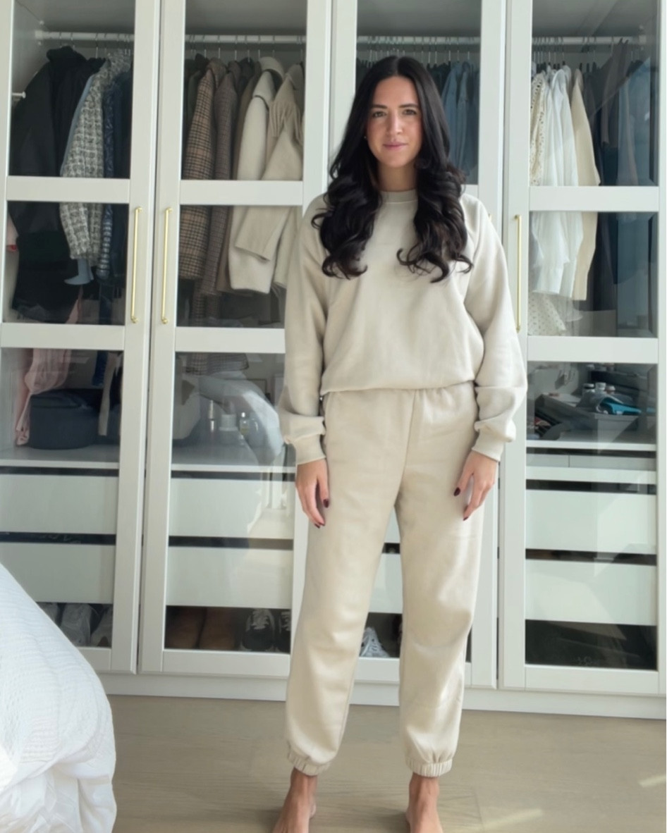 Small top 
Small bottom

Gap sale, Black Friday, lounge wear, lounge set, holiday gift 

#LTKHoliday #LTKCyberWeek #LTKSeasonal