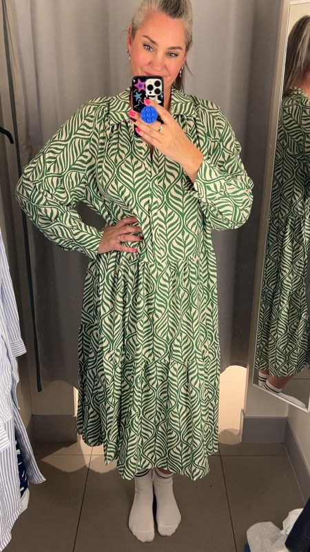 H&M try on. Green printed midi dress. Wearing an xl but it fits tts meaning I could size down to a large. Great sleeve length. 



#LTKover40 #LTKmidsize #LTKstyletip