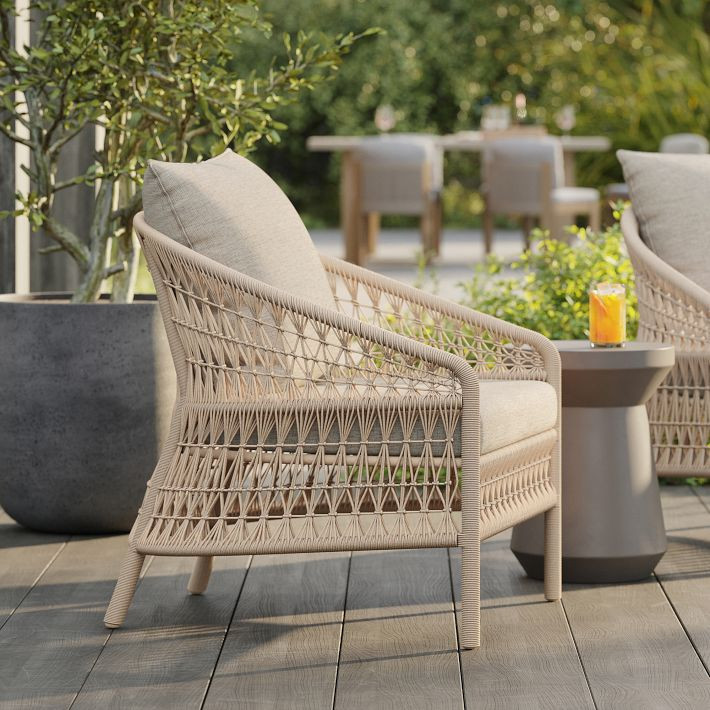 Lincoln Outdoor Petite Lounge Chair | West Elm (US)