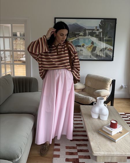 Pink & brown outfit
Arket Maxi pink skirt
Next striped hoodie N17-094
Miu Miu suede boat shoes
Russell & Bromley suede bag
 

#LTKeurope #LTKstyletip #LTKsummer