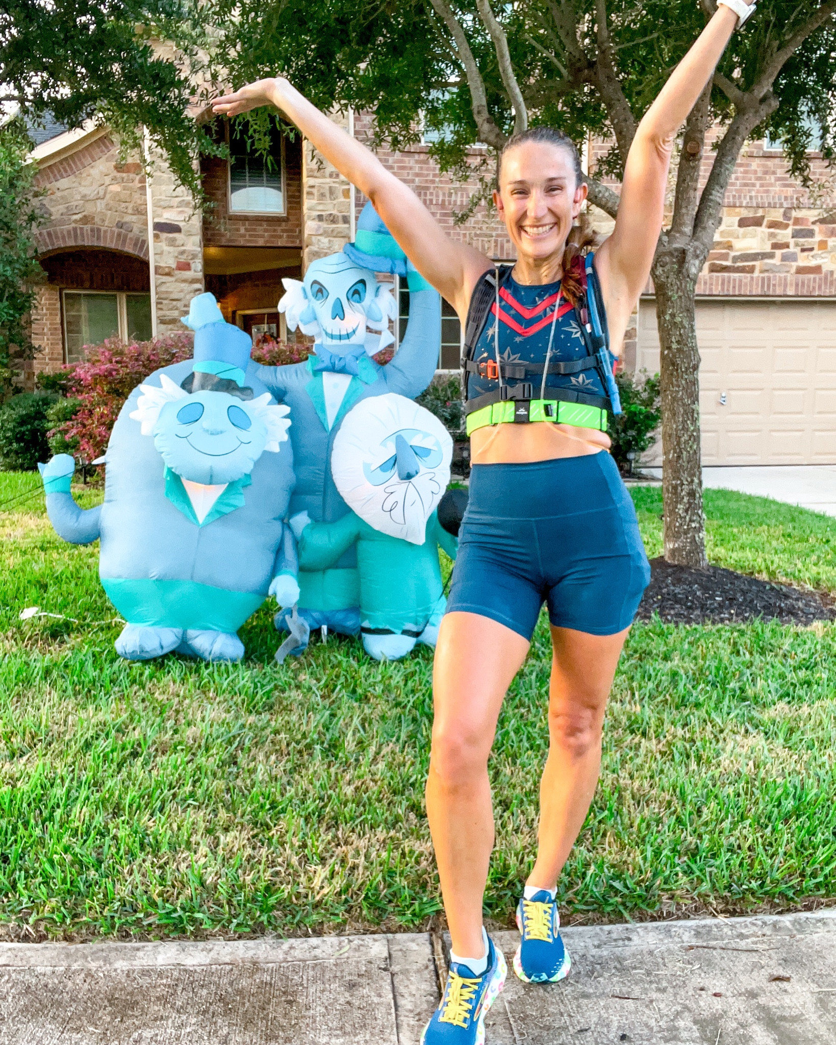 Long run must haves!

Running light up vest | energy chews for long runs | hydration vest | 6” biker shorts with pockets

#LTKfitness