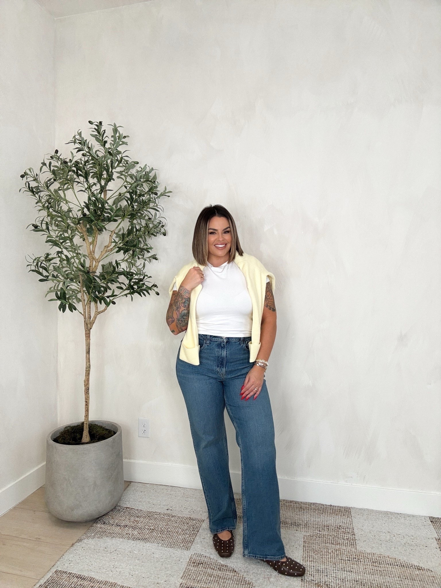 Tee L 
Sweater XL 
Jeans 31r ( perfect workwear jeans ) 



Follow my LTK @shaynaslife on the @shop.LTK app to view this post and get my exclusive app-only content!

#liketkit 
@shop.ltk
https://liketk.it/5PBiq

#LTKootd #LTKSaleAlert #LTKMidsize