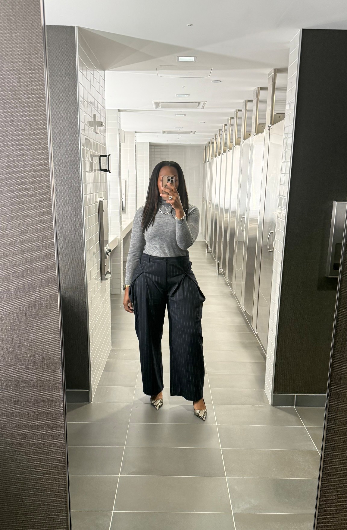 Workday mirror selfie with @Zara 