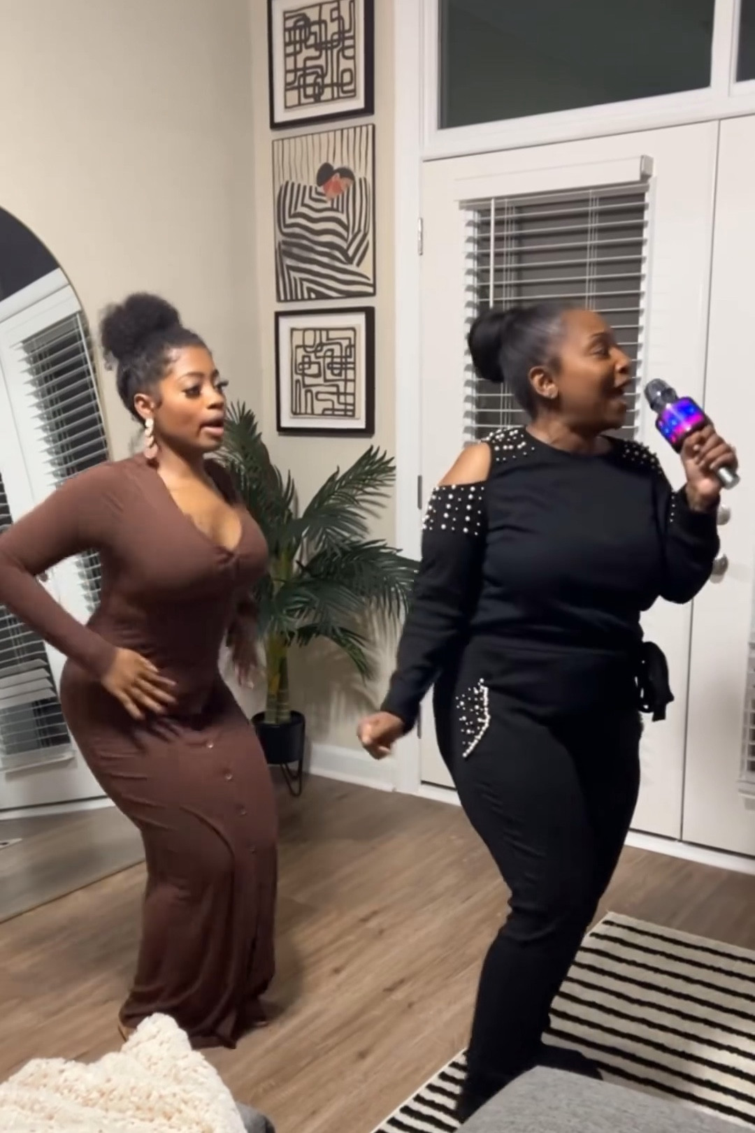 Viral Karaoke Background Dancer Video 💃🏽😂
I’m wearing a comfy brown button down maxi dress in a size M. I’m 5’4 | 155lbs

#LTKFindsUnder100 #LTKMidsize #LTKStyleTip
