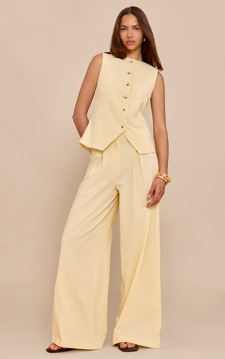 Butter Yellow Wide Leg Pleated Trousers | PrettyLittleThing UK