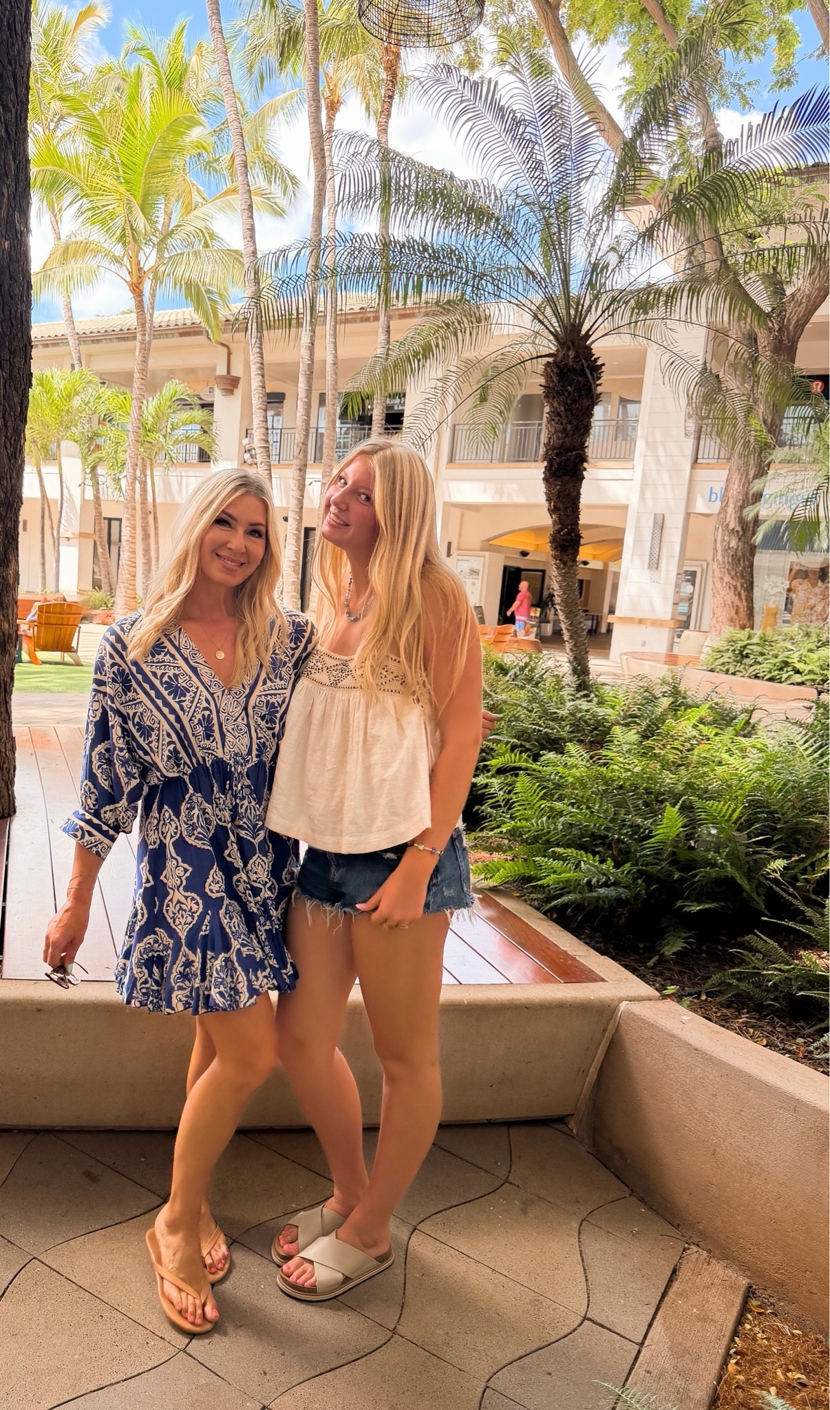 The cutest little vacation dress from Vici Collection. Tkees flip flops have been my tried and true for years now 
Vacation looks