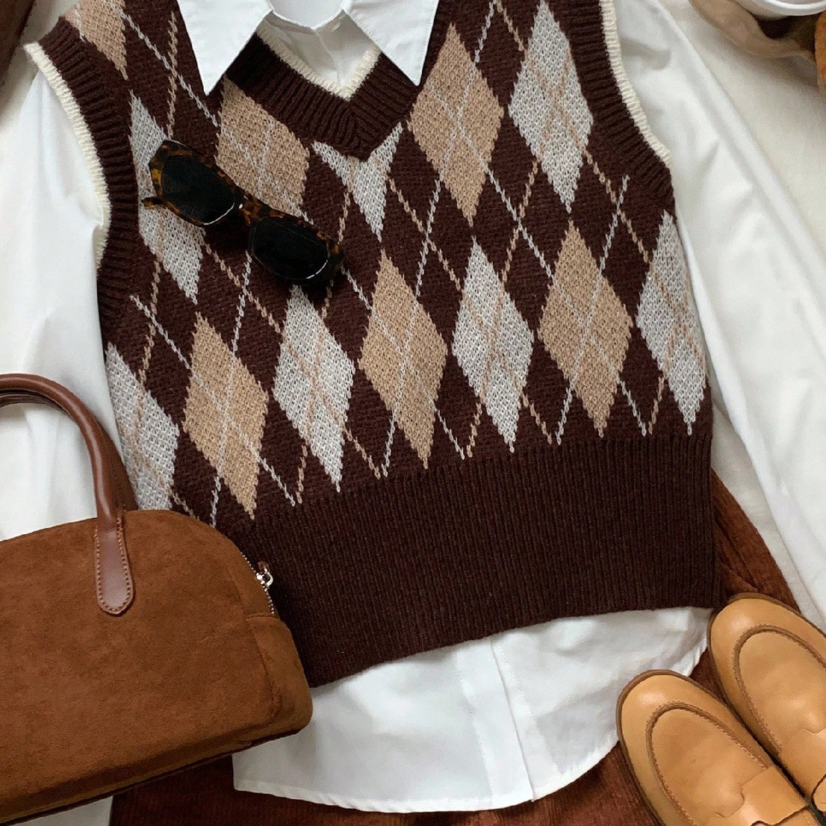 Comfortcana Women's Casual Brown Argyle Pattern Sweater Vest V Neck Knitwear Regular Length Rib-Knit Detailing Autumn Clothes Brown Sweater Fall Clothes Brown Crop Top,Cozy Fall And Winter Clothes For Women | SHEIN
