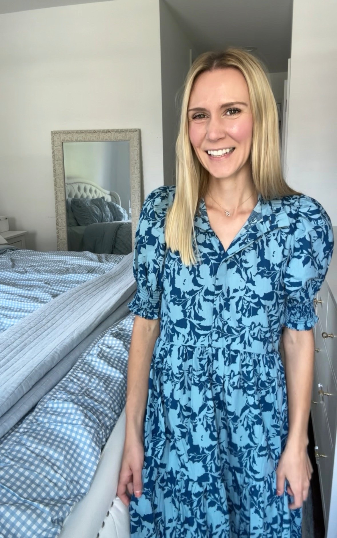 Teacher outfits / bump friendly nursing friendly dress / size XXS runs big / mom style