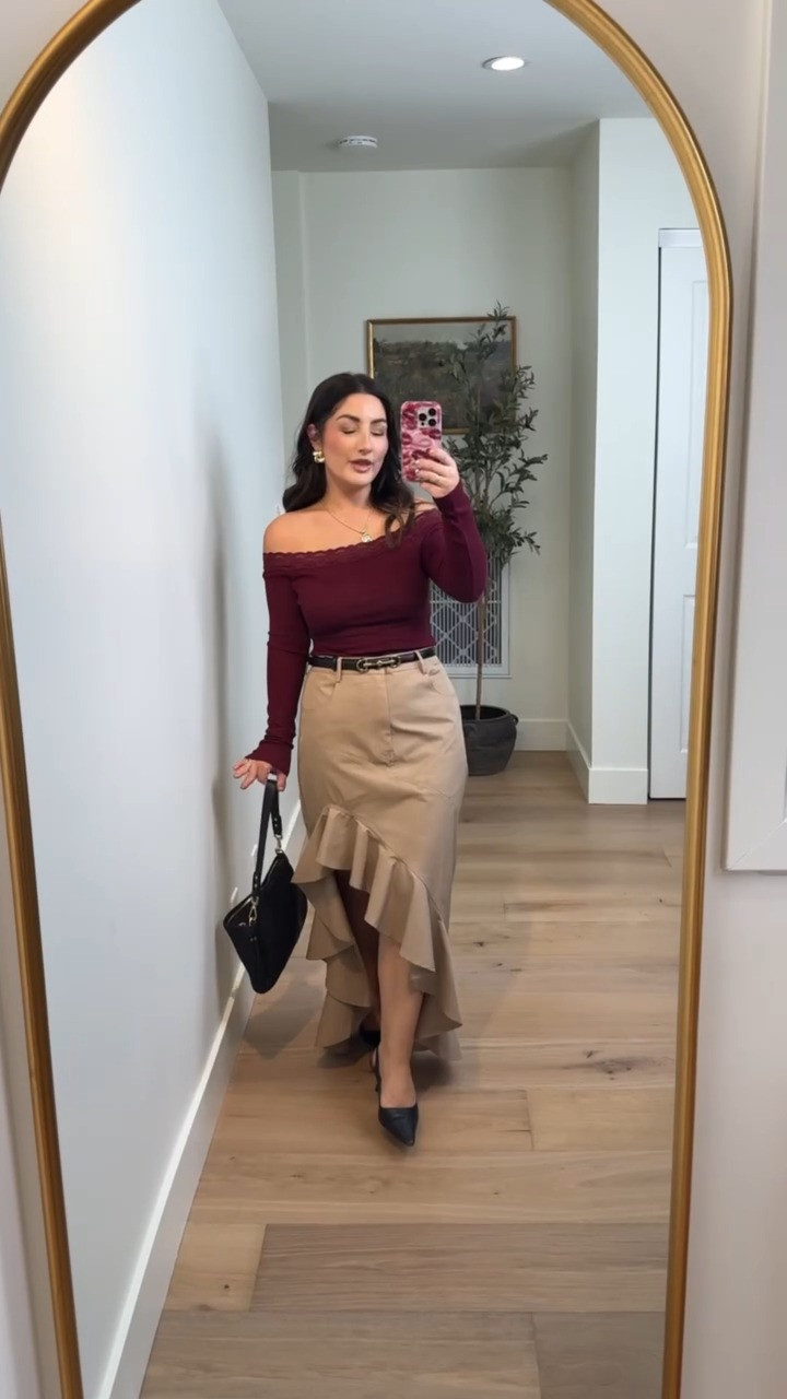 Fall outfit! 
Top size small
Skirt runs tts 

5’0” 135lbs 
Petite friendly

#LTKootd #LTKSeasonal #LTKPetite