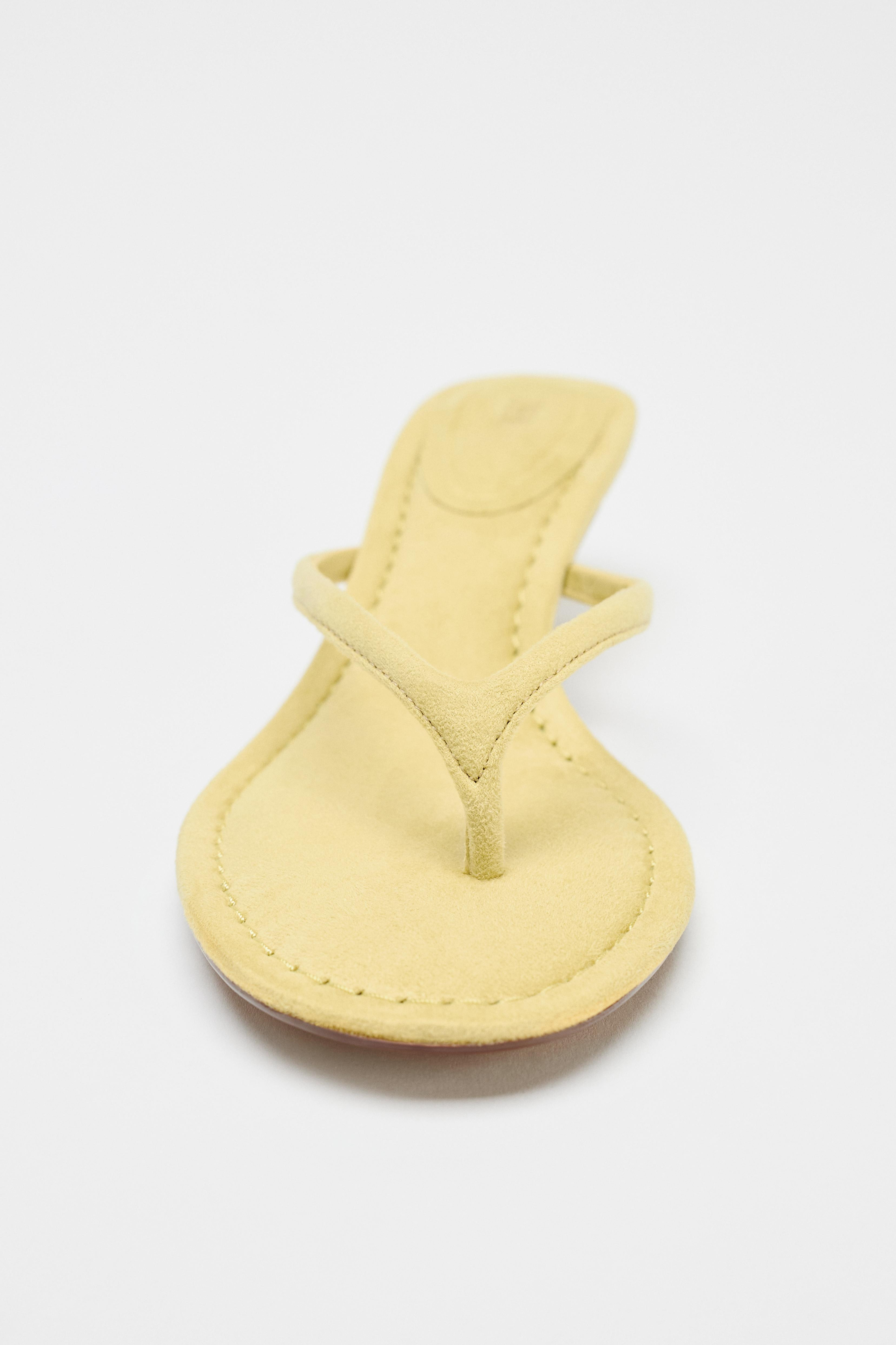 SOFT-FINISH KITTEN HEEL SANDALS | Zara UK