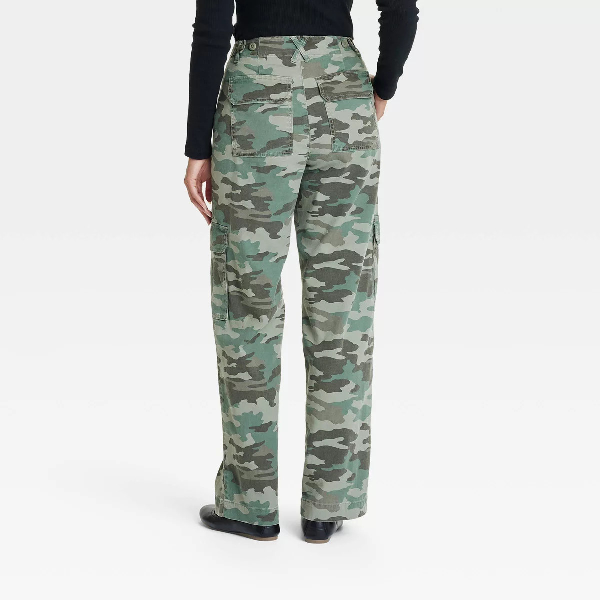 Women's Mid-Rise Utility Cargo Pants - Universal Thread™ Green Camo | Target