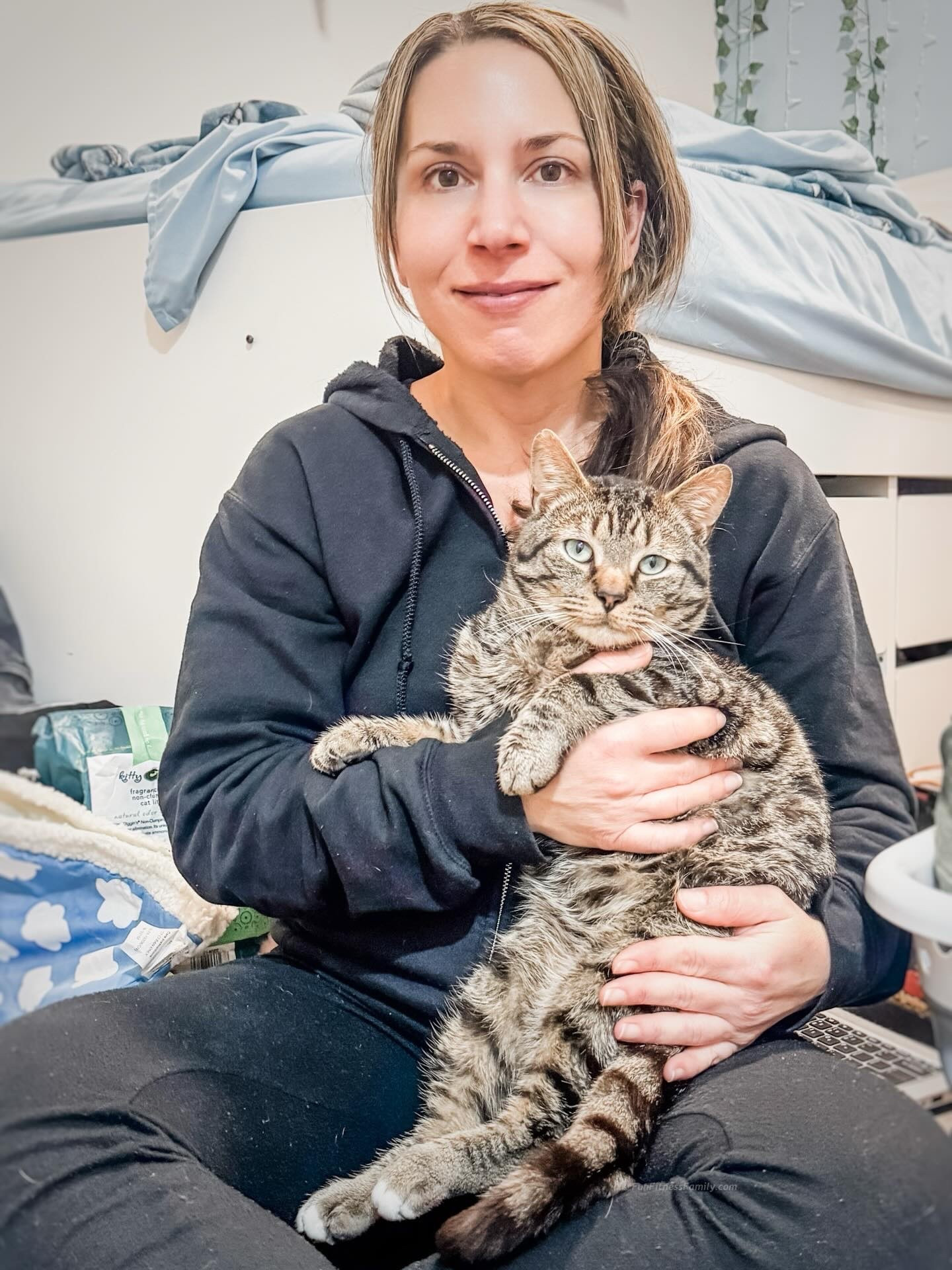 Don’t be confused — I have 𝗡𝗢𝗧 turned into a cat person 😅🐾
‌
This photo actually has a pretty incredible story behind it. With the help of a neighbor, we safely trapped this sweet, friendly cat after seeing him wandering our neighborhood. We scanned for a microchip, but none was found — a reminder that microchipping is one of the BEST ways to protect your pet if they ever get loose.
‌
We searched everywhere for an owner: flyers, neighborhood posts, and listings on @pawboost and @petcolovelost… but no one came forward.
‌
Sadly, we couldn’t keep him due to allergies and our other pets. My neighbor was already maxed out after rescuing several cats during the winter cold, but somehow she miraculously found an amazing adopter for the cat we had started calling “Friday.” 🧡
‌
After living here for more than 20 years, we’ve never seen so many stray cats in one winter. I learned a LOT through this experience — especially that many indoor/outdoor cats aren’t spayed or neutered. Even indoor cats can escape, and one unexpected adventure can quickly lead to litters of kittens needing homes.
‌
Meanwhile, local shelters are already overwhelmed with cats, dogs, puppies, and kittens waiting for families.
‌
Today is World Spay Day — a reminder that spaying and neutering helps far beyond preventing unwanted litters.
‌
✨ Best timing:
• Cats: about 4–6 months (𝘣𝘦𝘧𝘰𝘳𝘦 𝘧𝘪𝘳𝘴𝘵 𝘩𝘦𝘢𝘵 𝘪𝘧 𝘱𝘰𝘴𝘴𝘪𝘣𝘭𝘦)
• Dogs: typically 6–12 months depending on breed and size — ask your vet what’s best.
‌
Additional benefits include:
✔ Longer, healthier lives
✔ Prevention of certain cancers & infections
✔ Less roaming and fewer injuries
✔ Reduced spraying/marking behaviors
✔ Lower aggression linked to hormones
✔ Helps reduce overcrowded shelters
‌
Please do your part. One small decision can make a lifelong difference for pets and our community. 💛
‌
🐾 If you found this helpful, consider saving this post to reference later or sharing it with a fellow pet owner — awareness truly makes a difference.❤️
‌
#AnimalAdvocates #WorldSpayDay #SpayNeuter #PetParents #ResponsiblePetOwnership