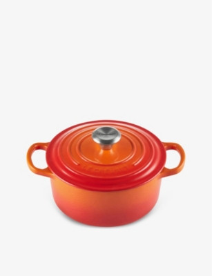 Signature round cast-iron casserole dish 28cm | Selfridges