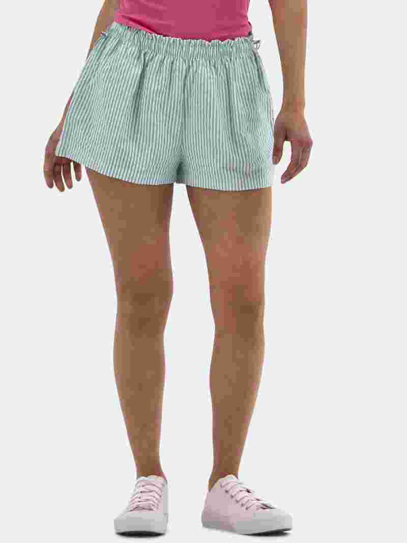 No Boundaries Striped Seersucker Bungee Shorts, 2" Inseam, Women's | Walmart (US)