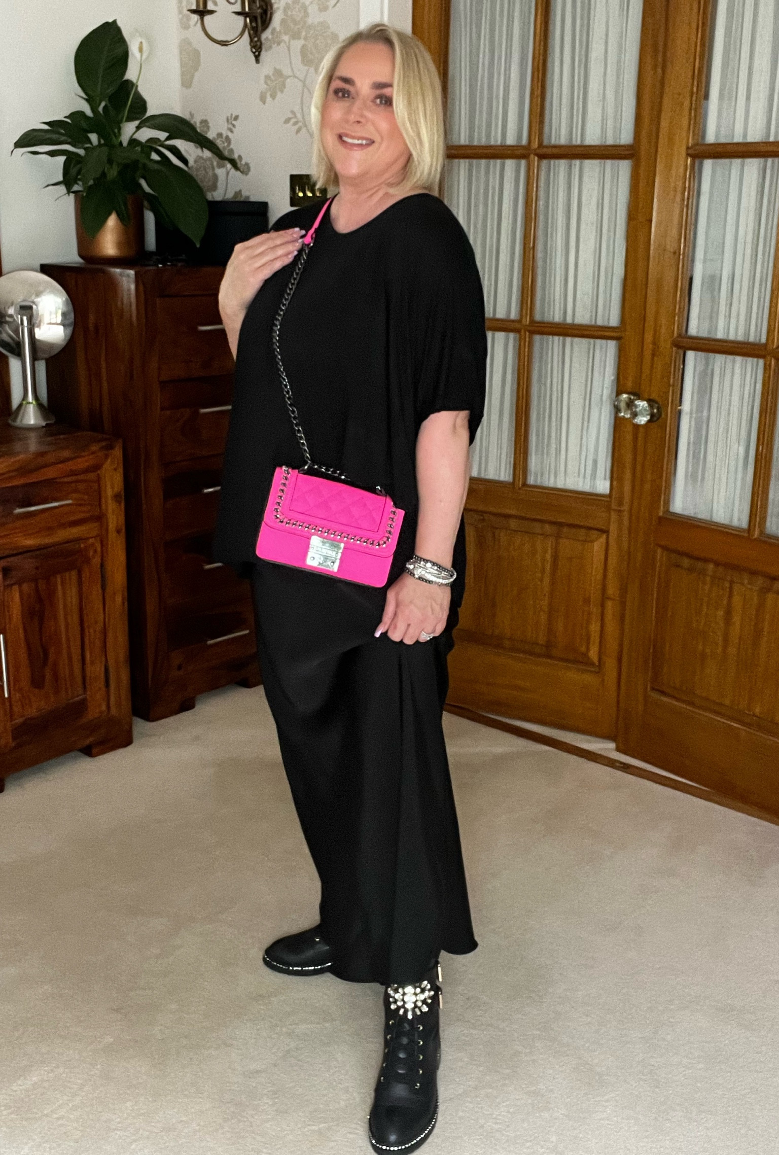 Found a gorgeous satin black skirt in Arket 🖤

#LTKstyletip #LTKshoecrush #LTKover40