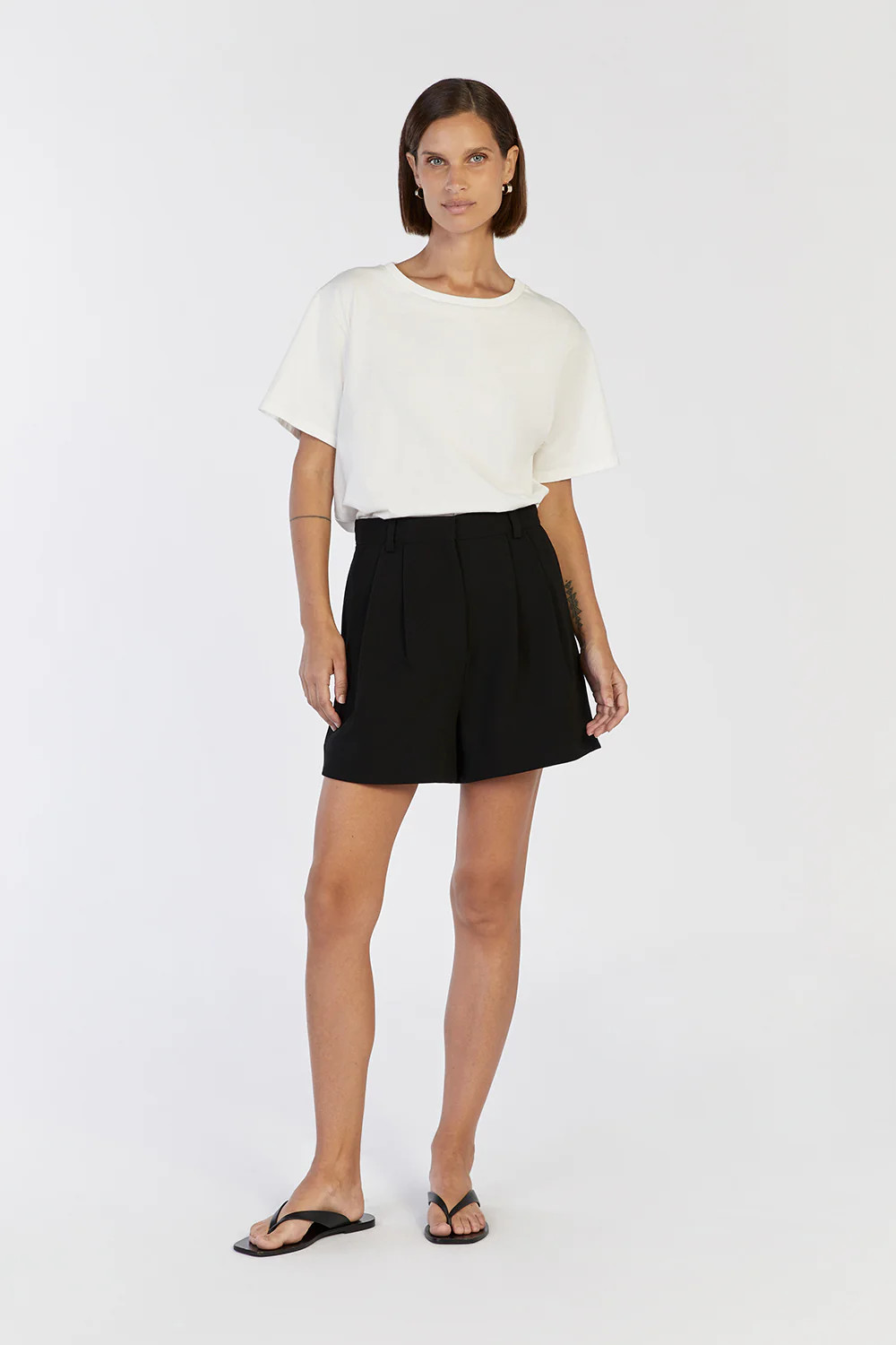 ROWAN TAILORED BLACK SHORT | DISSH