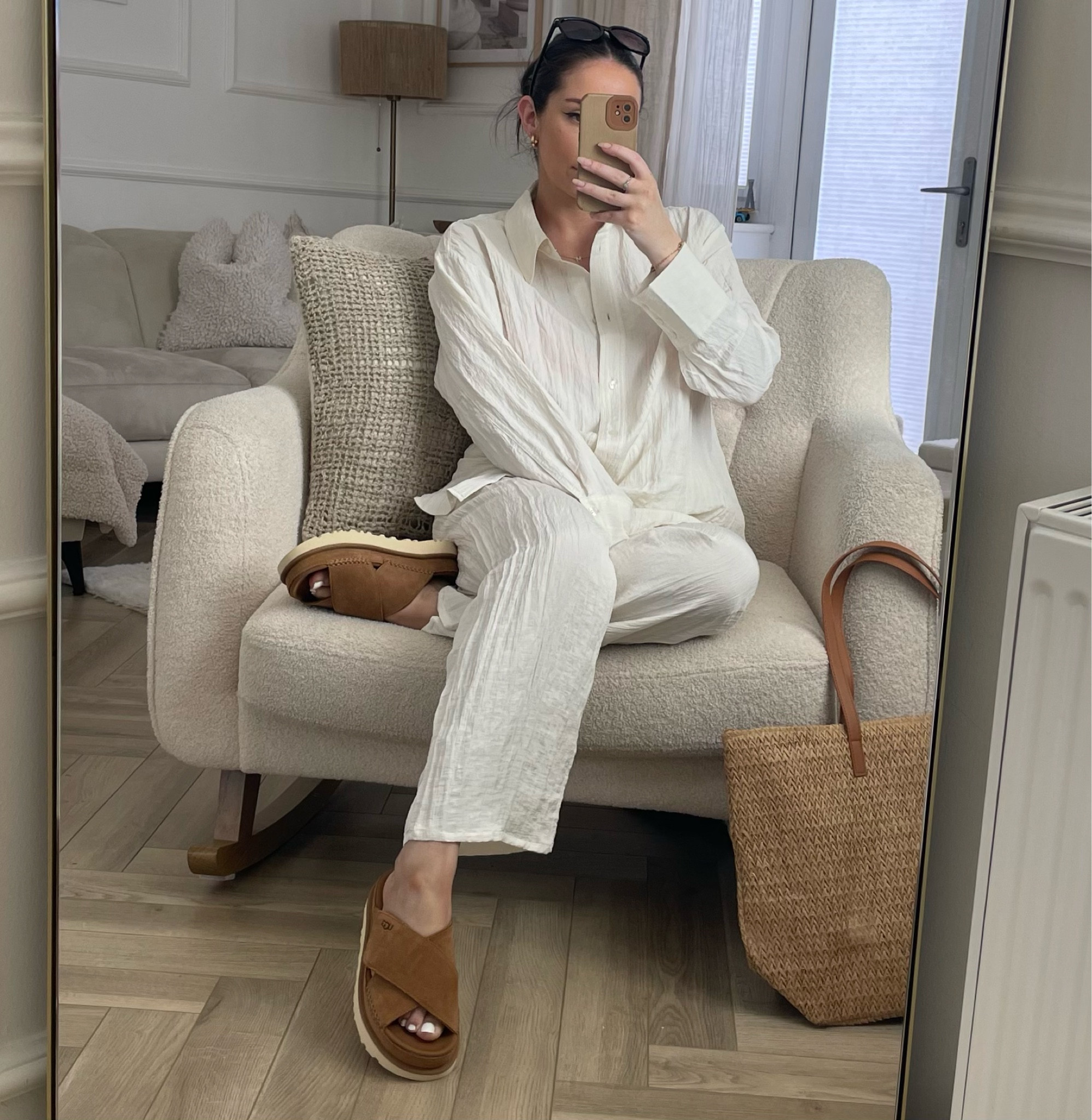 Summer is coming ☀️

…
#summerclothes #summeroutfit #holidayclothes #holidayoutfit #neutrals #uggs #uggsliders #sliders #uggsandals 

#LTKfit #LTKunder100 #LTKSeasonal