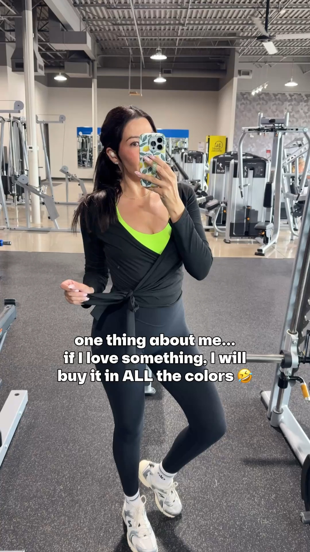 Wearing size medium in top

#LTKfitnessgoals #LTKActive #LTKgrwm
