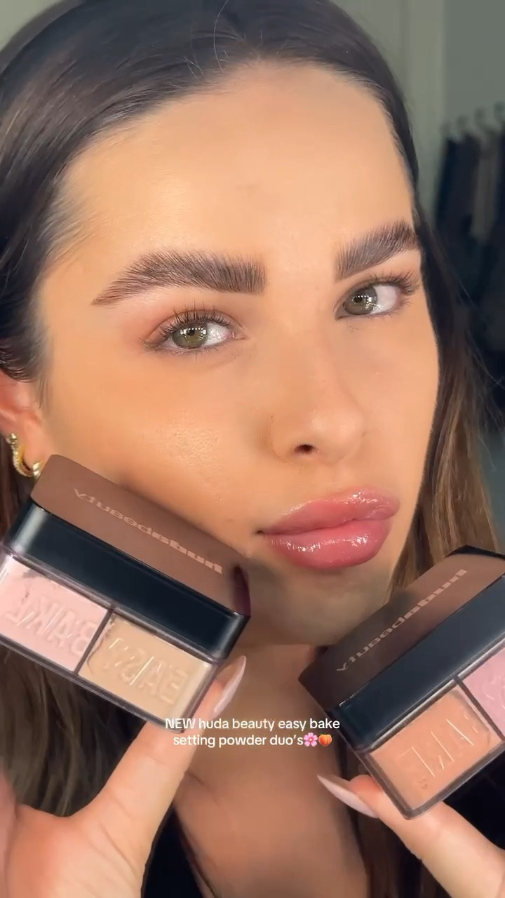 NEW @Huda Beauty easy bake setting powder duo’s🌸🍑 wearing shade cherry peach #hudabeauty #hudabeautyeasybake #settingpowder #makeuphacks #newmakeup 