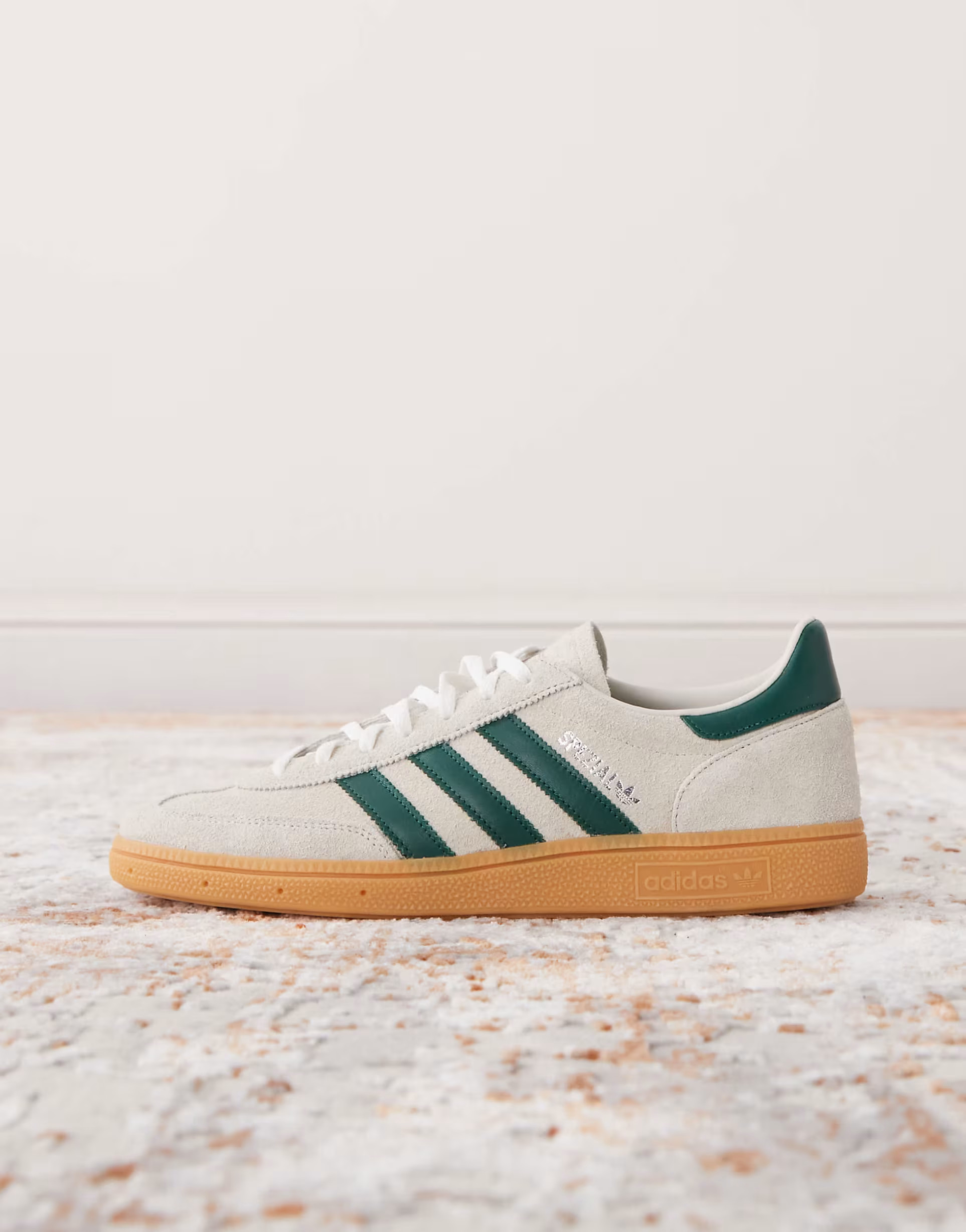 adidas Originals Handball Spezial sneakers in light gray and dark green | ASOS | ASOS (Global)