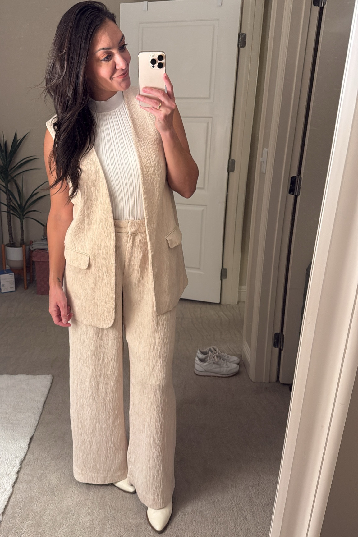 Express #CyberMonday sale is still going and this suit is a must! Wearing an 8 and Medium  