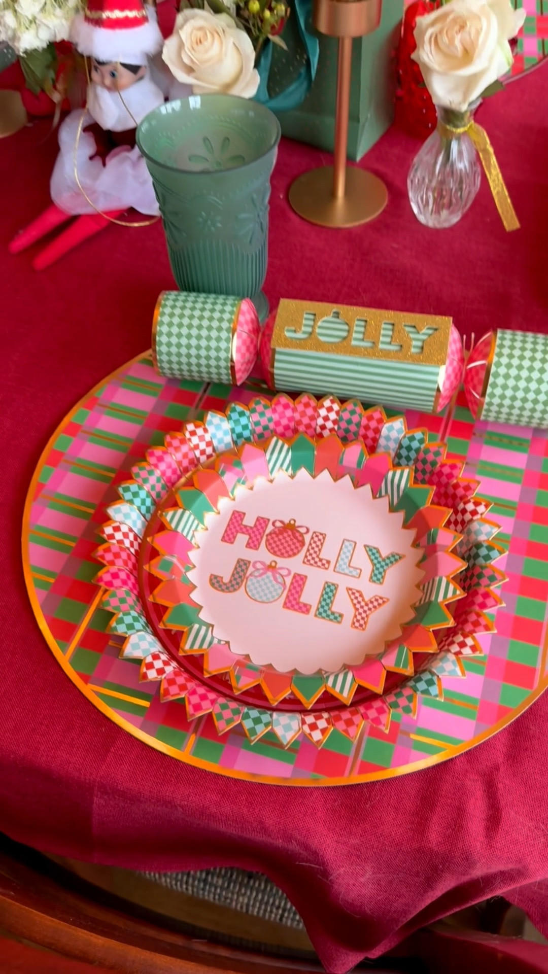 @packedparty with the absolute best holiday party decor and serving ❤️💚

#LTKHoliday #LTKmomlife