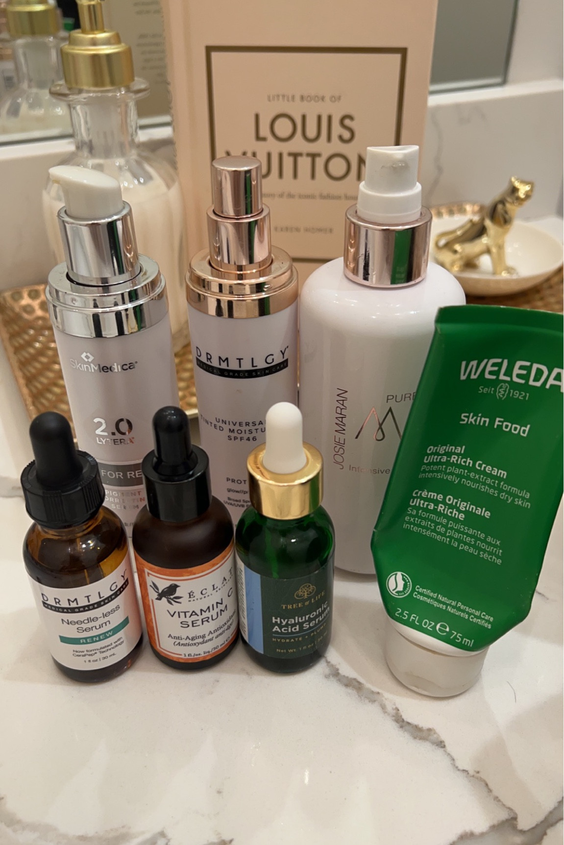 Skin care essentials ⭐️⭐️⭐️⭐️
#skincare #musthaves #glowylook