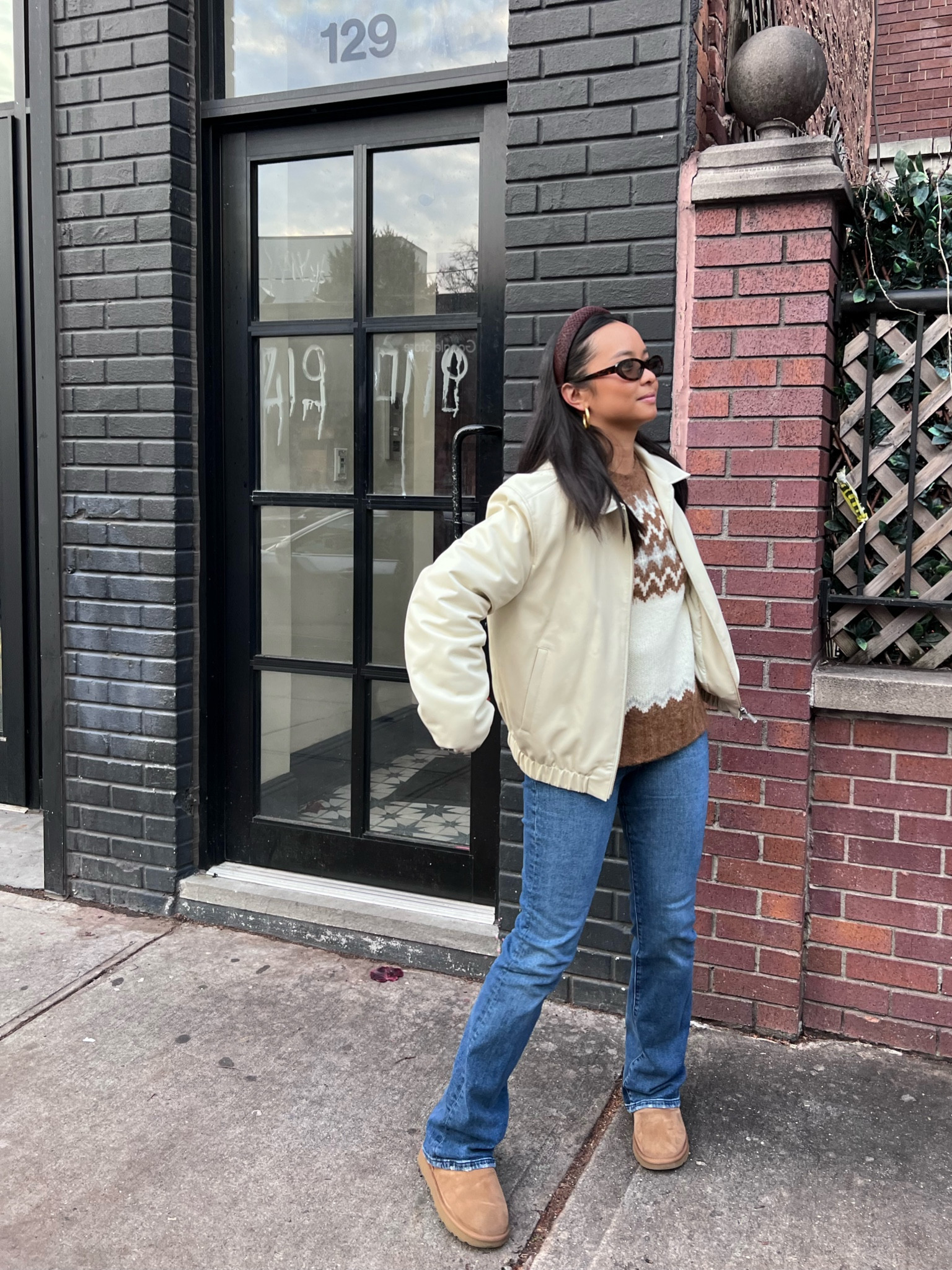 OG jeans are sold out but linking very similar ones! 🤍

#LTKworkwear #LTKstyletip #LTKHoliday